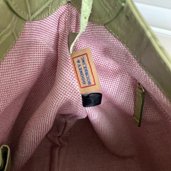 Dooney & Bourke Croco Embossed Leather bag - Picture 8 of 10